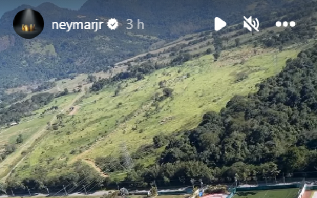 Neymar mostra vis&atilde;o &aacute;rea de mans&atilde;o em Manguaratiba, no Rio
