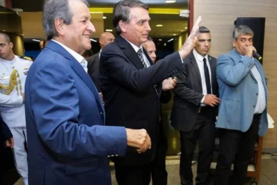 MP pede ao TCU investigação de irregularidades no salário de Bolsonaro