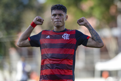 Flamengo receberá R$ 5,1 milhões na venda de Mateusão; entenda a operação