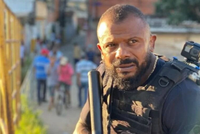 Polícia devolve arma e distintivo a delegado Da Cunha, investigado por simular prisões