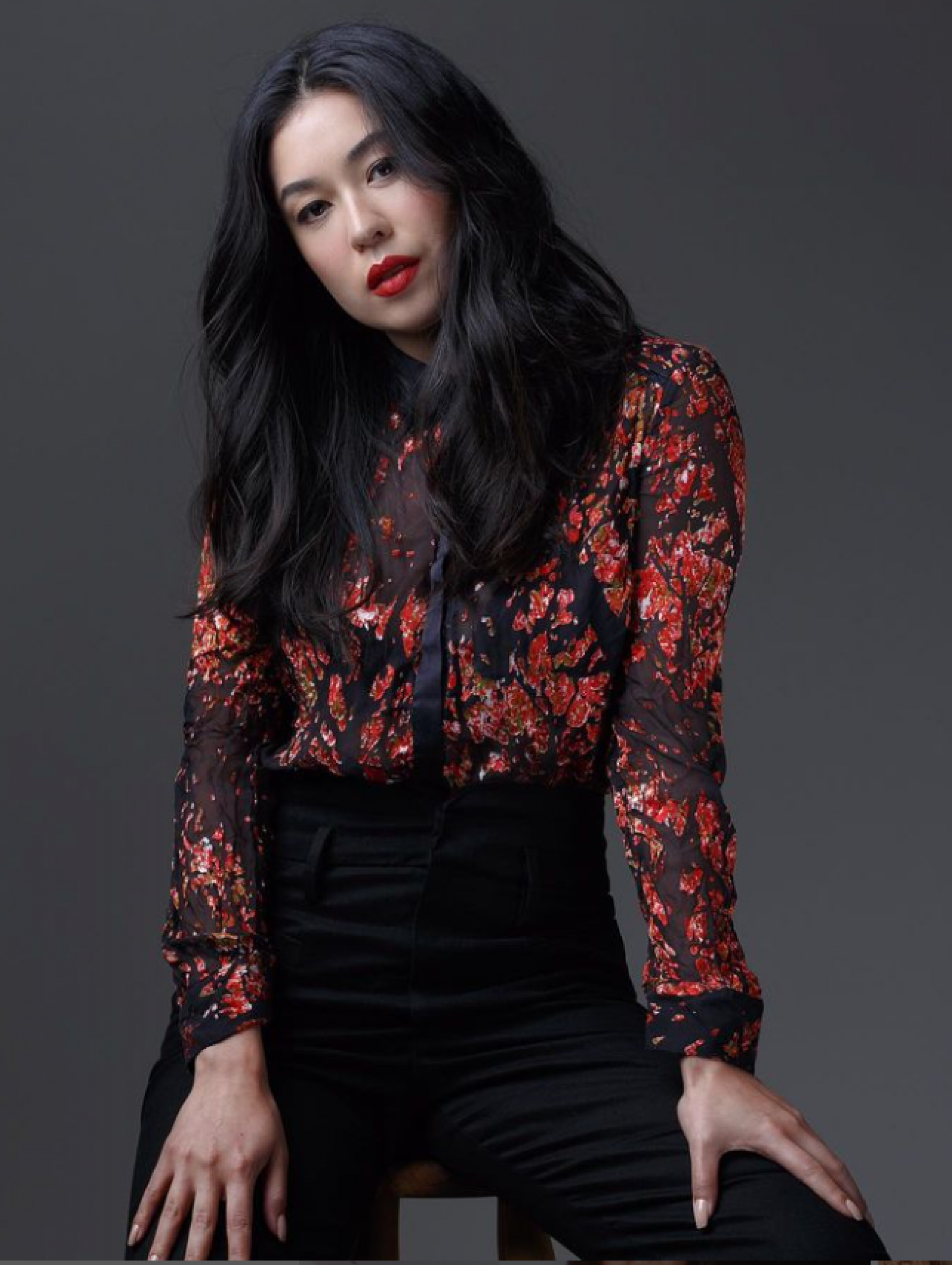 Bruna Aiiso vive a psiquiatra Laurita em 'Terra e Paixão' - Reprodução / Instagram