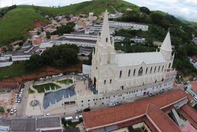 Maior festa de agosto de todos os tempos é tradicional no Noroeste e faz parte do mapa turístico