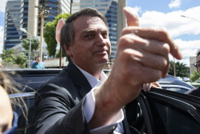Moraes determina que redes sociais enviem posts de Bolsonaro à PGR