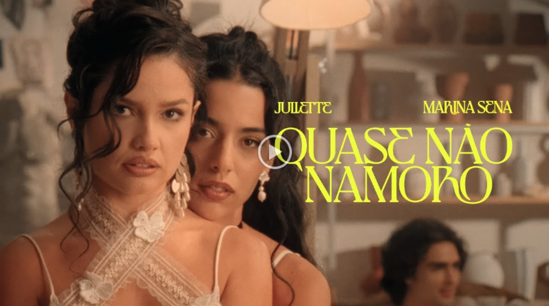 Clipe de 'Quase Não Namoro', de Juliette e Marina Sena, que foi ao ar dia 10/08 - Reprodução/Youtube