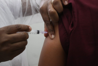 Vacina contra câncer de pele pode estar disponível em 2025, diz CEO da Moderna