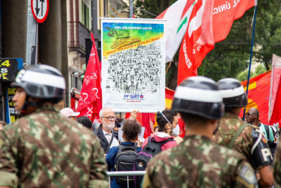 Confusão entre GCM e manifestantes atrasa ato do Grito dos Excluídos na praça da Sé