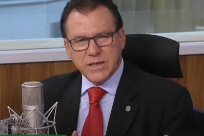 Ministro do Trabalho diz crer que geração de empregos formais em 2025 deve ser próxima à de 2023 e de 2024