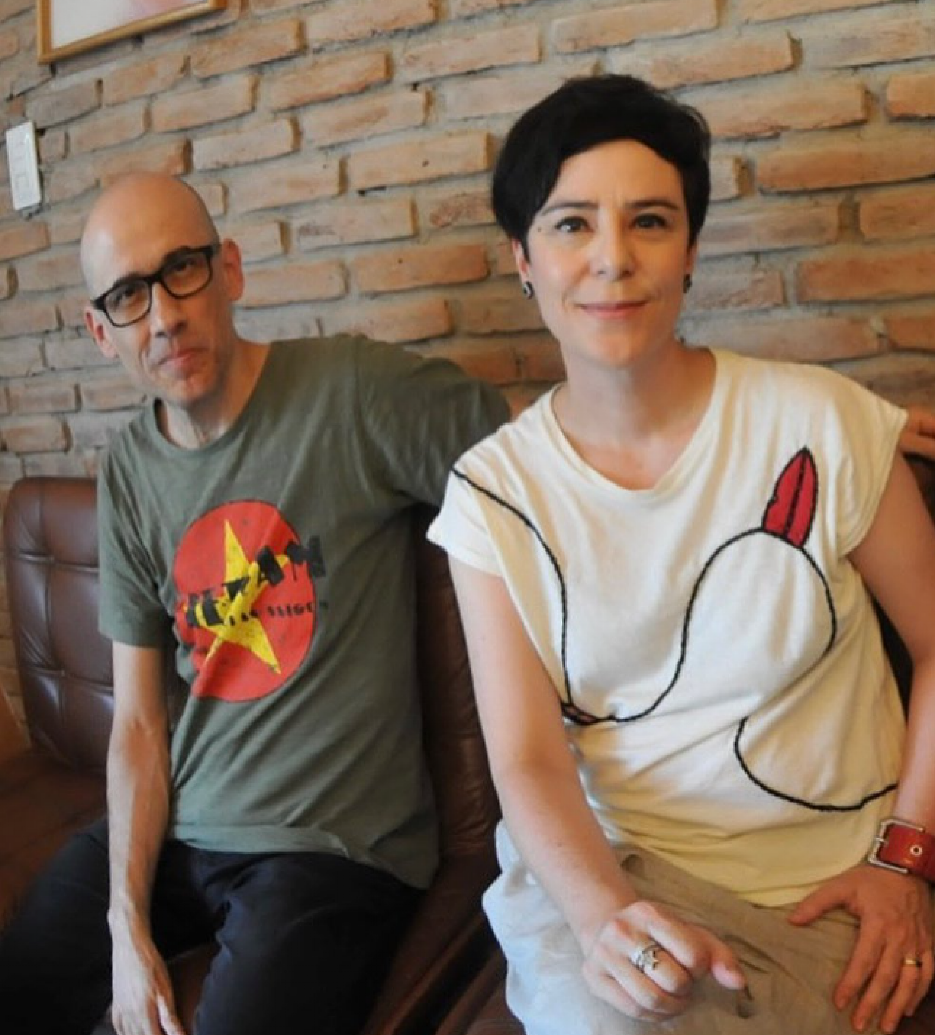 Fernanda Takai, vocalista do Pato Fu, e o marido, John Ulhoa, guitarrista da banda - Reprodução / Instagram