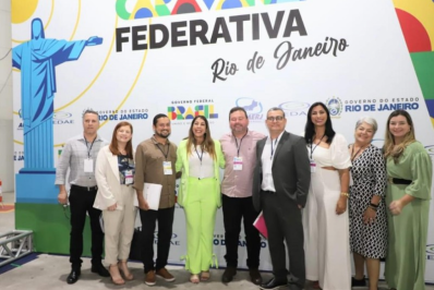 Comitiva sanjoanense expõe avanço do mar em Atafona na Caravana Federativa