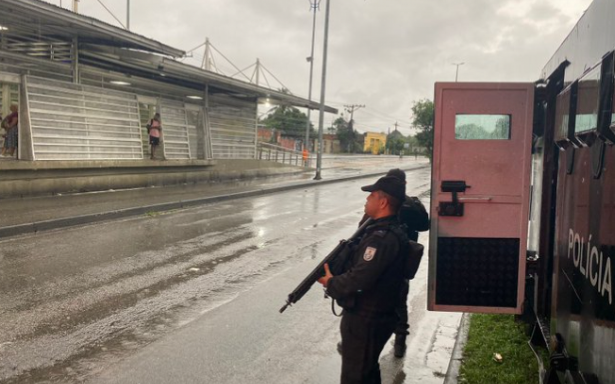 Policiamento reforçado na na estação Três Pontes do BRT