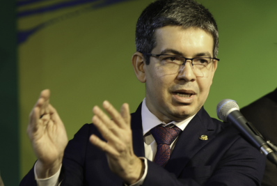 PT tenta barrar mudança da Ficha Limpa que poderia beneficiar Bolsonaro