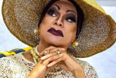 Amigos e familiares se despedem de Lorna Washington, referência no transformismo do Brasil