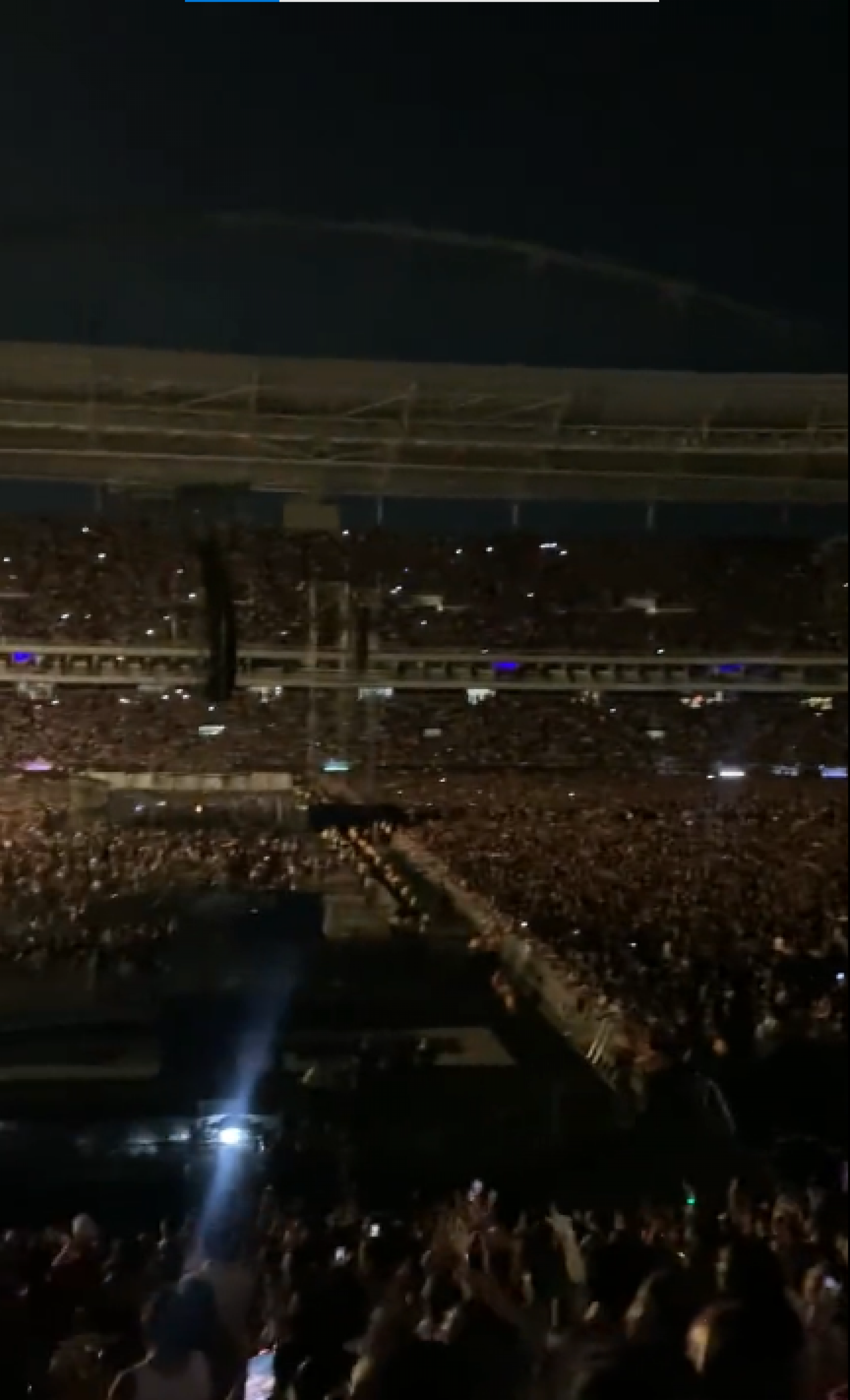 Fãs reclamam de falta de luz no Engenhão durante show do RBD - Reprodução/Twitter