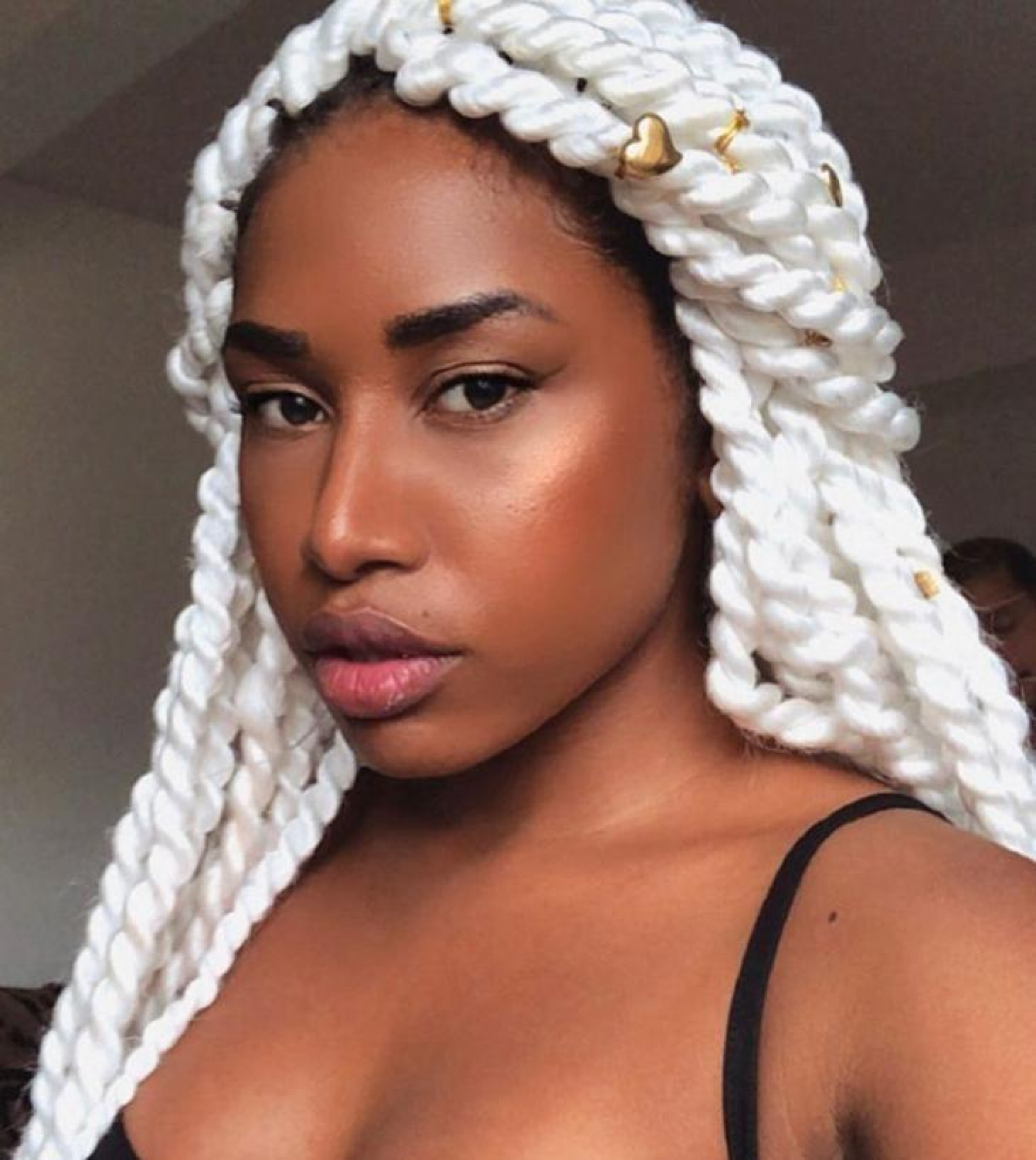 Ebony tem 22 anos e é de Queimados, na Baixada Fluminense - Reprodução/Instagram