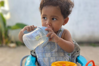 Médica recomenda aos pais cuidados especiais com as crianças no período de calor