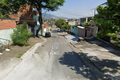 Polícia busca imagens de câmeras de segurança para esclarecer caso de homem morto a pauladas