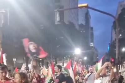 Manifestação pró-palestina interdita Avenida Rio Branco