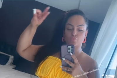 Lembra dela? Mulher Melancia posta vídeo de biquíni amarelo: 'Play nas férias'