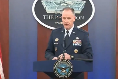 Pentágono confirma ataques contra navio de guerra e embarcações comerciais no Mar Vermelho