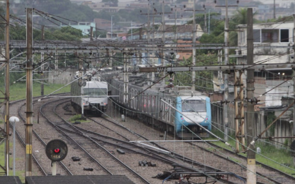 Trens do ramal Saracuruna tiveram a circulação suspensa entre Campos Elísios e Saracuruna 