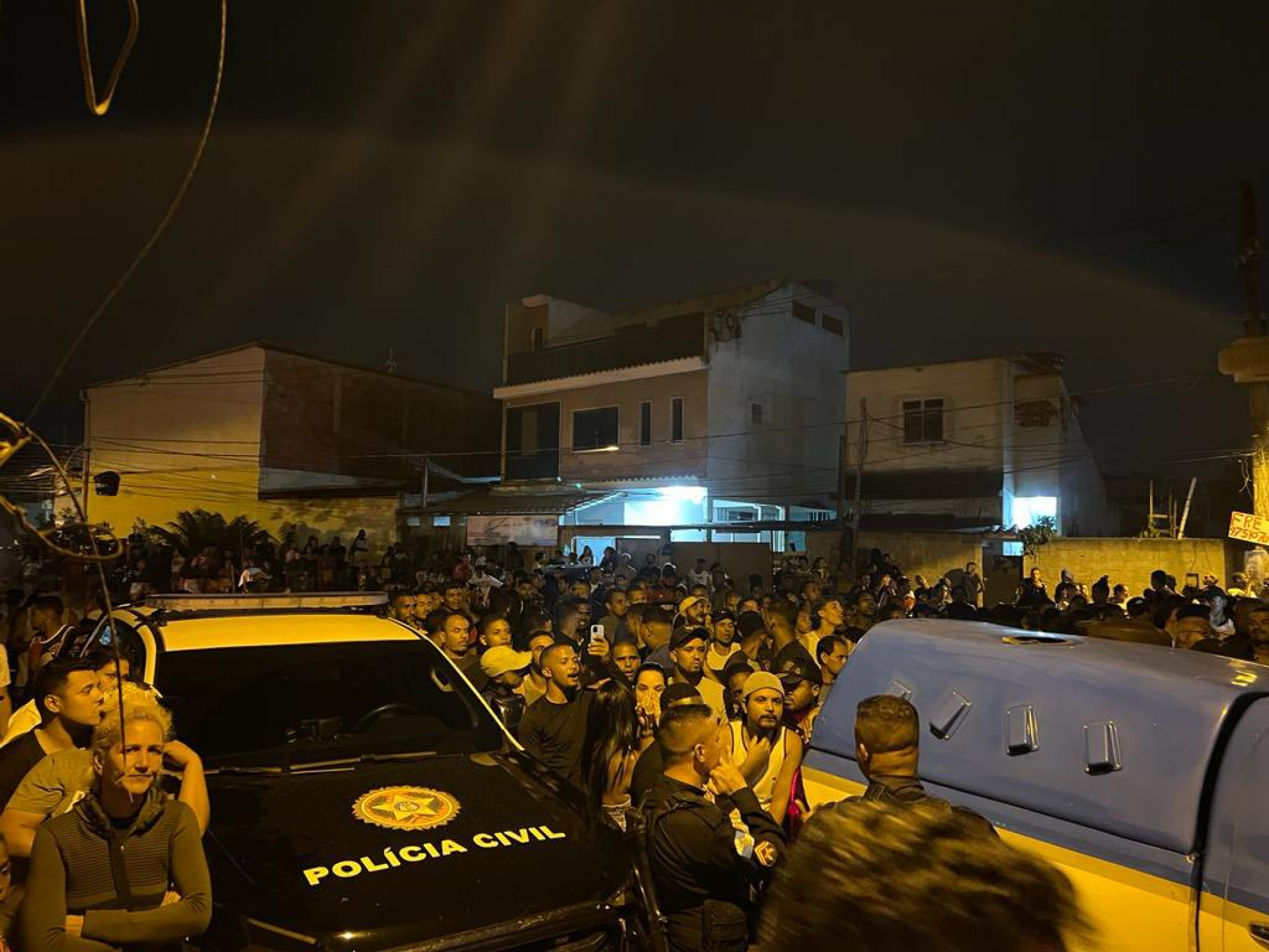 Fam&iacute;lia de menina morta em Nova Igua&ccedil;u faz protesto ap&oacute;s pris&atilde;o de suspeito - Reprodu&ccedil;&atilde;o