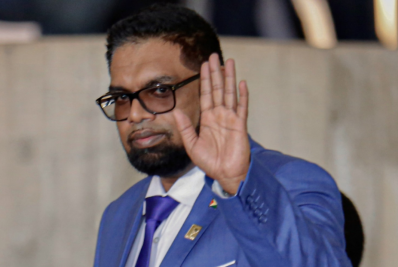 Presidente da Guiana rejeita discutir fronteira com Maduro