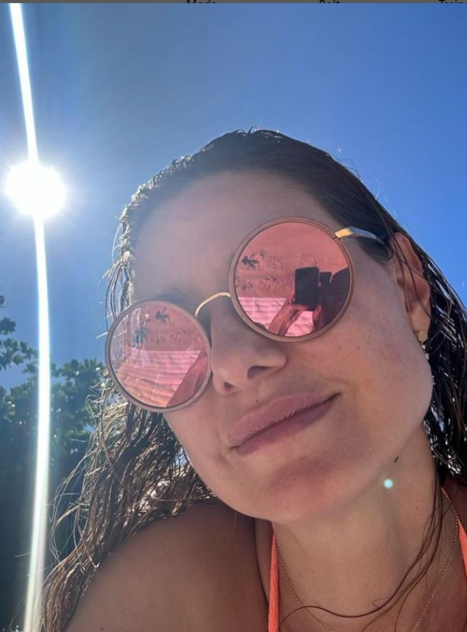 Lavínia Vlasak compartilha cliques de biquíni e alvoroça fãs - Reprodução / Instagram