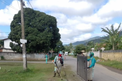Bairros de Saquarema recebem serviços de manutenção e limpeza nesta semana