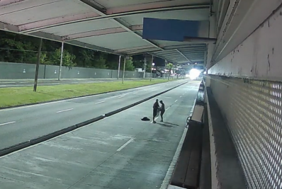 Vídeo: homem é preso por furtar fios em estação de BRT na Barra da Tijuca