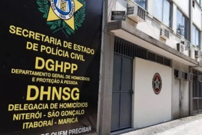 Cadáver é encontrado em mata de Itaipuaçu