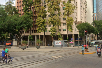 Dois homens são presos por furto de celular no Centro do Rio