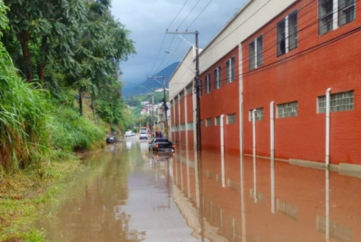  Nova Friburgo segue com alerta de chuvas fortes