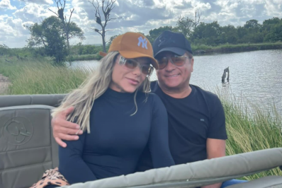 Leonardo posa ao lado de Poliana Rocha e se declara: 'Dona onça'