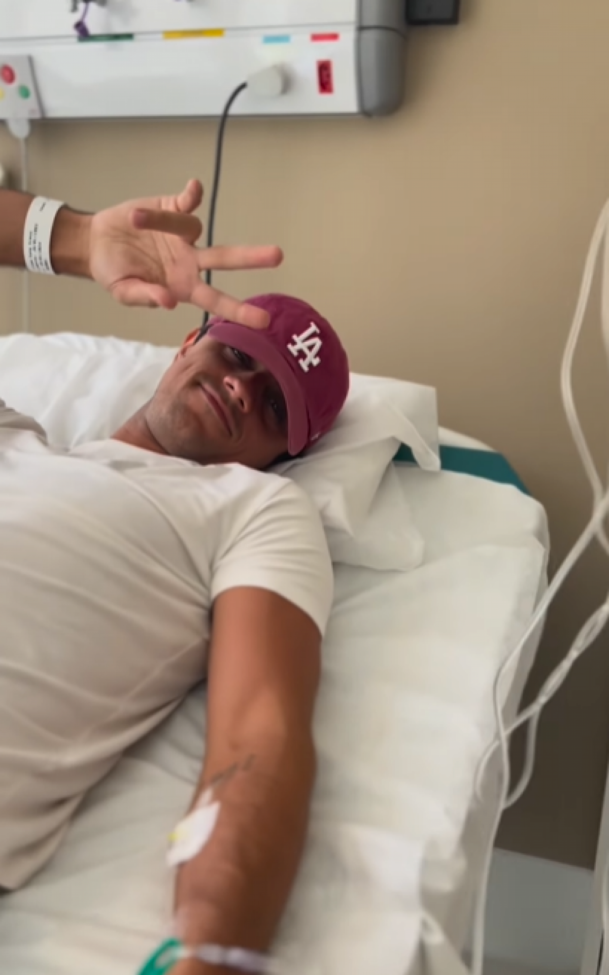 Felipe Simas é internado - Reprodução/Instagram