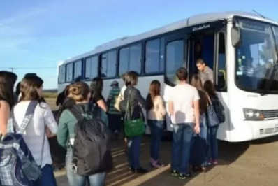Arraial anuncia período de cadastramento para transporte universitário