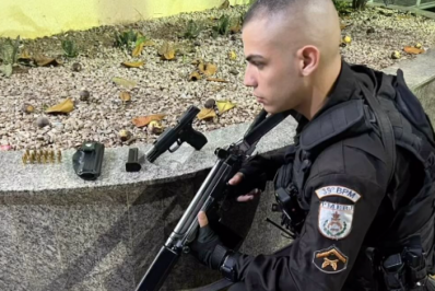 PM prende homem armado com pistola na Praça de Heliópolis em Belford Roxo