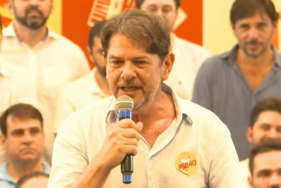 Senador Cid Gomes se filia ao PSB e volta ao partido durante evento em Fortaleza