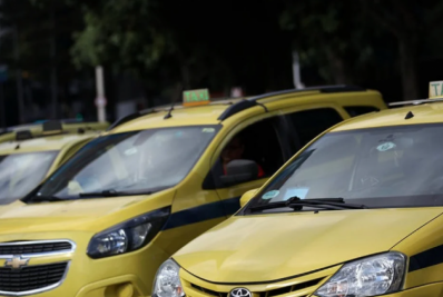 Carnaval: bandeira 2 nos táxis começa a valer a partir de sexta-feira