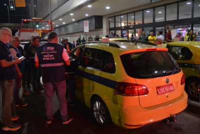 Táxis e carros de aplicativo são alvos de operação da Seop na Rodoviária do Rio