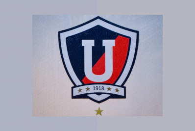 LDU troca de escudo antes de confronto com o Fluminense pela Recopa