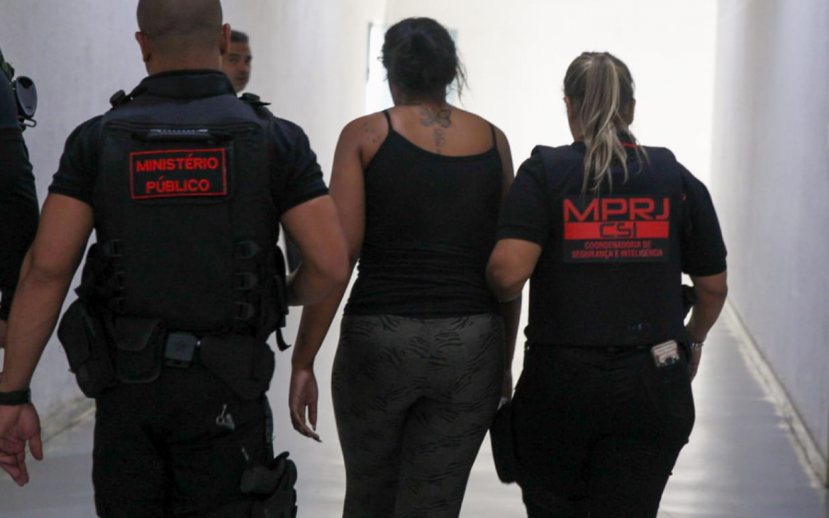 Até o momento, três pessoas foram presas