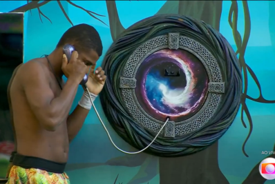 Davi atende Big Fone e está no Paredão do 'BBB 24'; veja vídeo