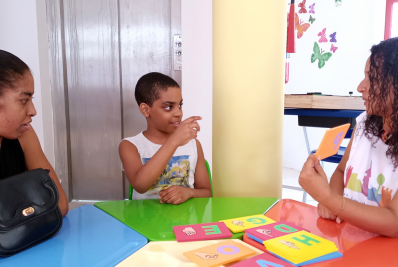 Educação adota ferramenta que facilita ao surdo digitar texto com mais facilidade