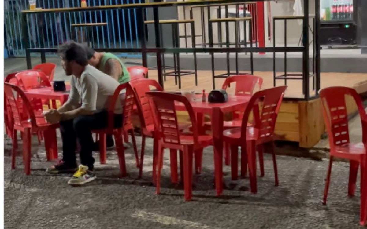 Sandro Pedroso lamenta ao inaugurar lanchonete e ficar vazia - Reprodução/Instagram