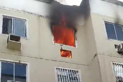 Incêndio atinge apartamento de condomínio em Belford Roxo