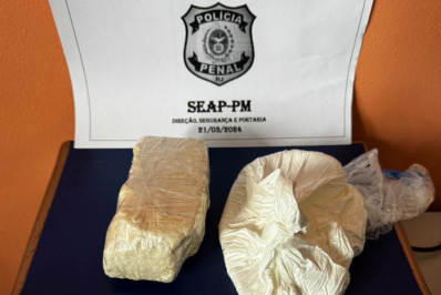 Professora é presa ao tentar entrar com drogas em presídio