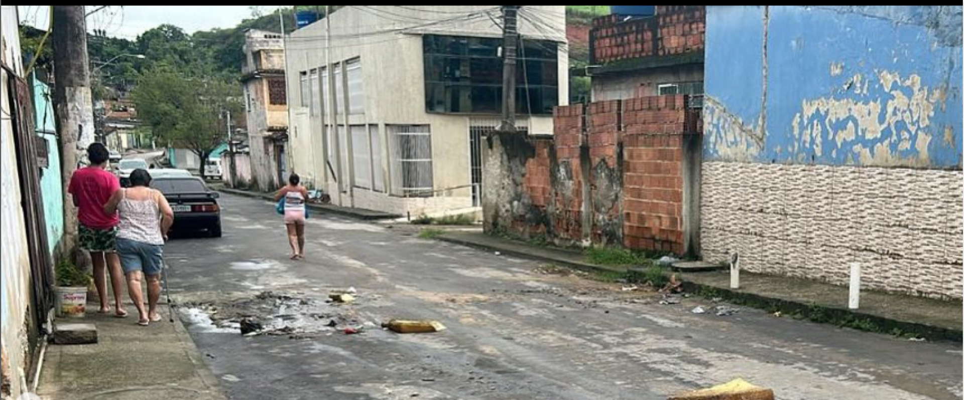 As barricadas atrapalhavam o deslocamento livre dos moradores e o acesso para as realizações de obras da Prefeitura de Belford Roxo - Divulgação / 39º BPM