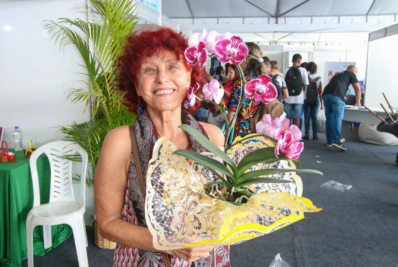 Escritora atacada por pitbulls em Saquarema segue internada com quadro estável