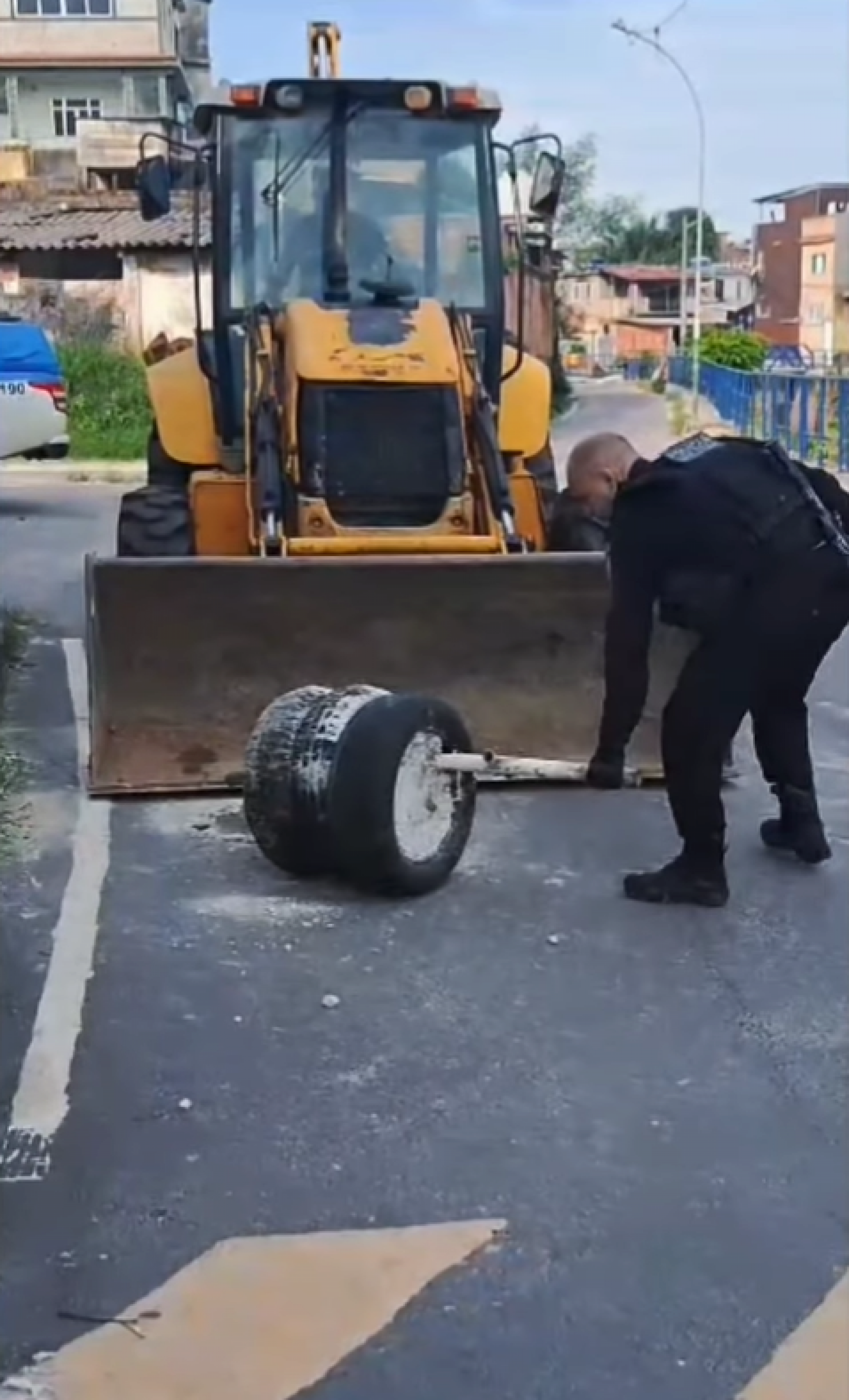 A Rua Beira Rio foi uma das principais ruas desobstruídas, com a remoção de barricadas em três pontos diferentes
