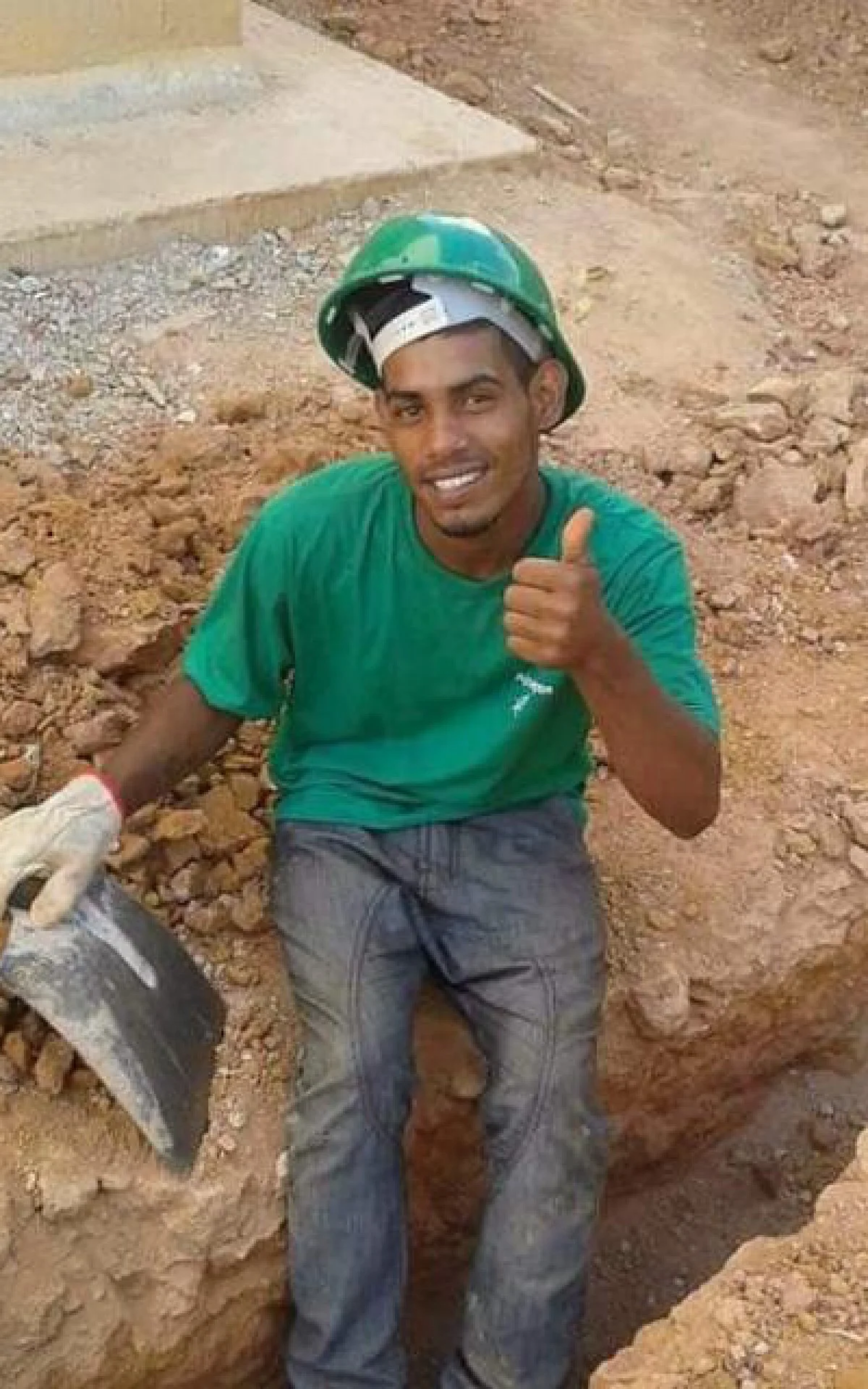 Fabrício Alves de Souza foi morto durante confronto entre criminosos e PMs no Complexo da Pedreira
